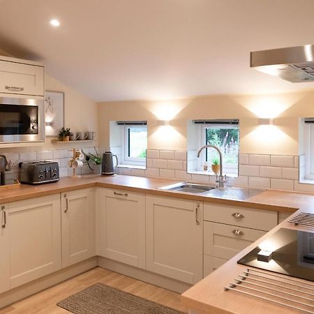 Larchwood Lodge Ellon ภายนอก รูปภาพ