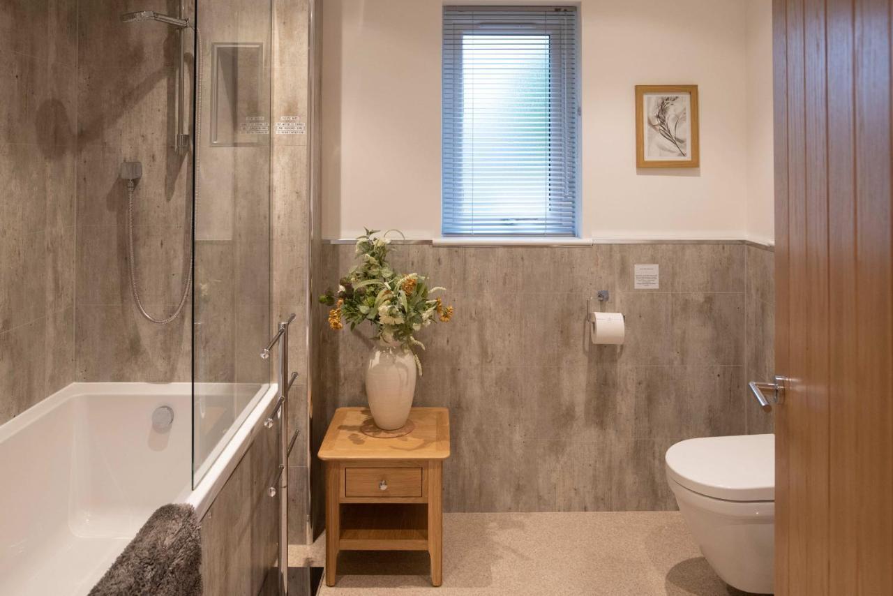 Larchwood Lodge Ellon ภายนอก รูปภาพ