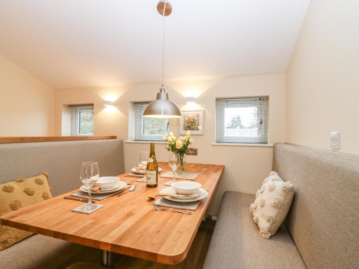 Larchwood Lodge Ellon ภายนอก รูปภาพ